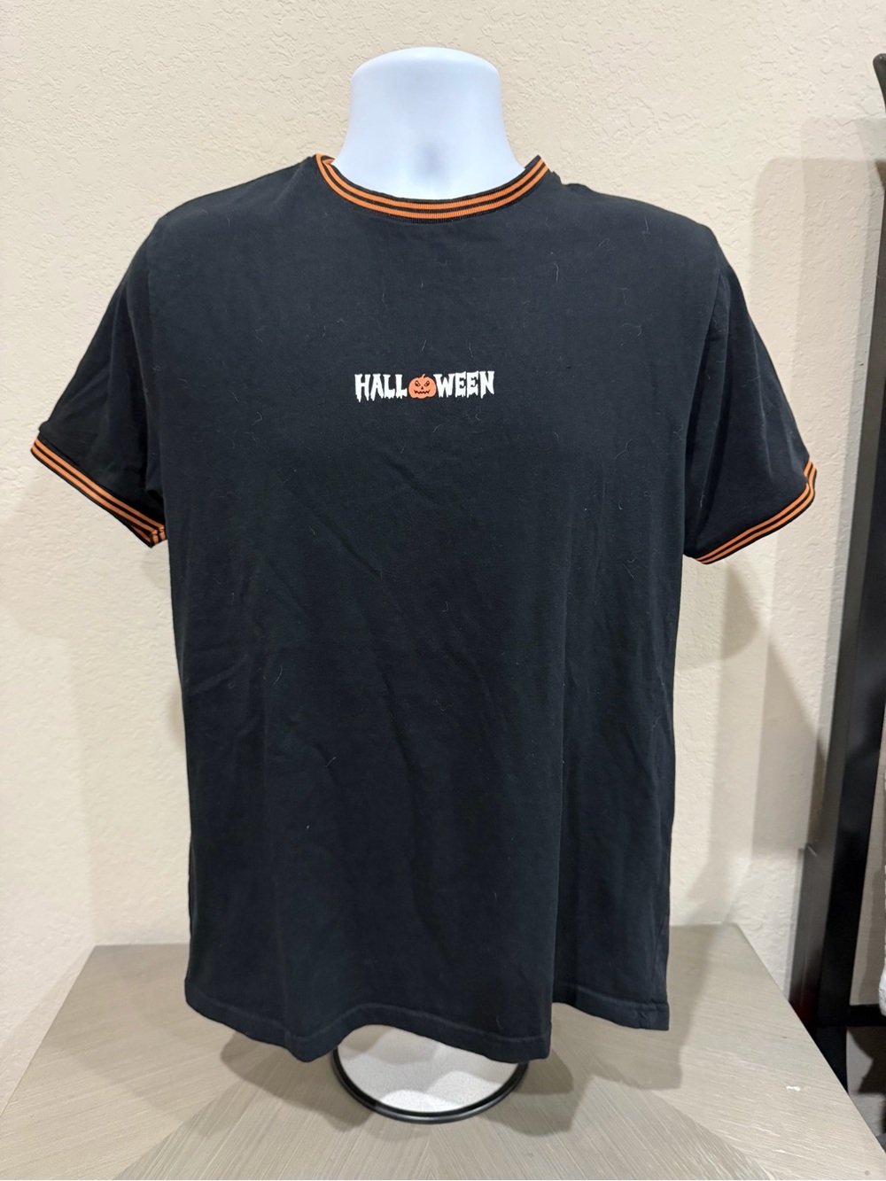 Men’s Denim & Flower Halloween T-shirt size Large